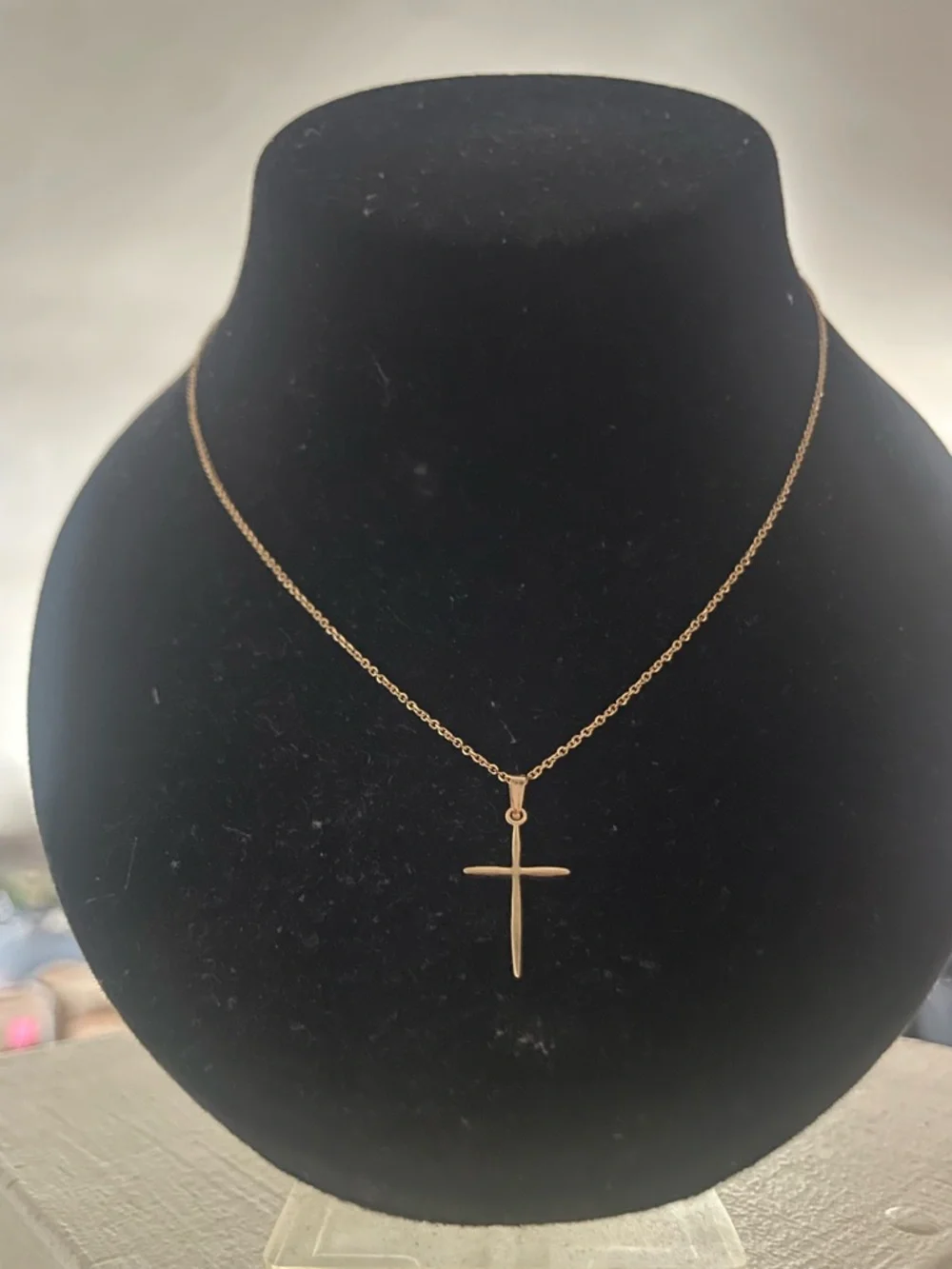14kt Gold cross 16 inch chain - Picture 3 of 5